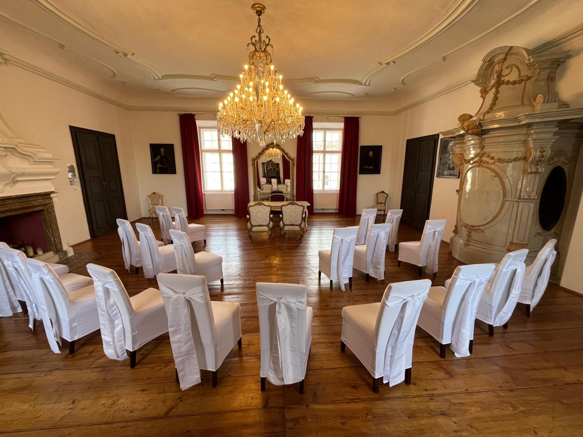Schlosshotel Mailberg Kültér fotó
