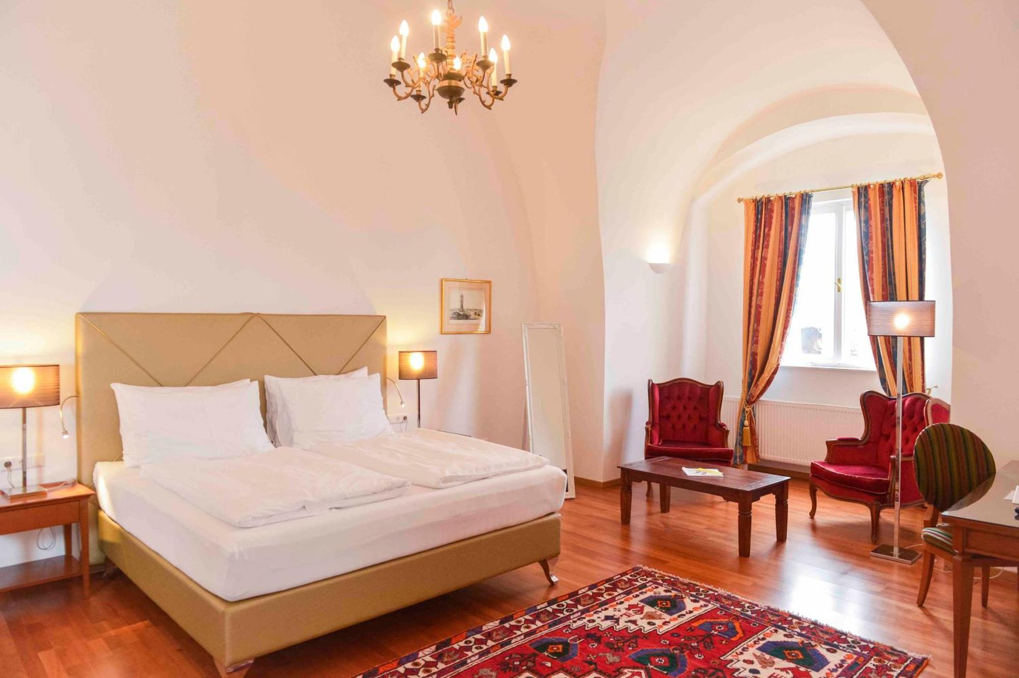 Schlosshotel Mailberg Kültér fotó