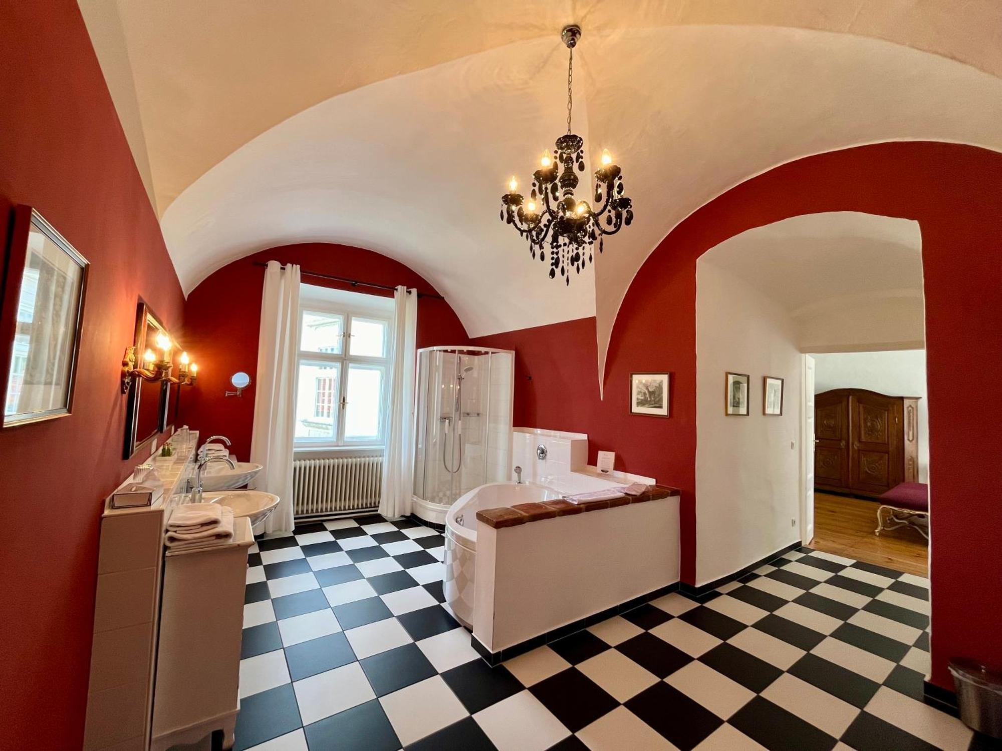 Schlosshotel Mailberg Kültér fotó