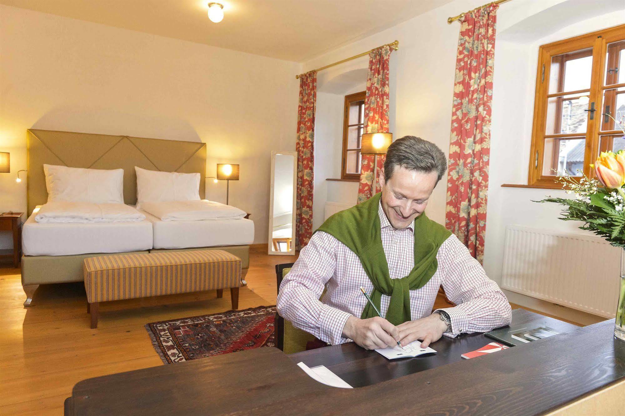 Schlosshotel Mailberg Kültér fotó